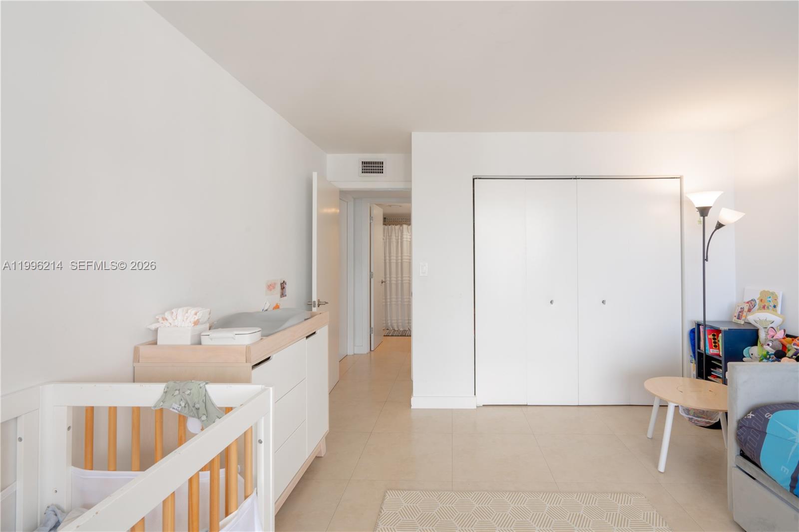 BRICKELL PLACE PHASE II C - Residential Lease