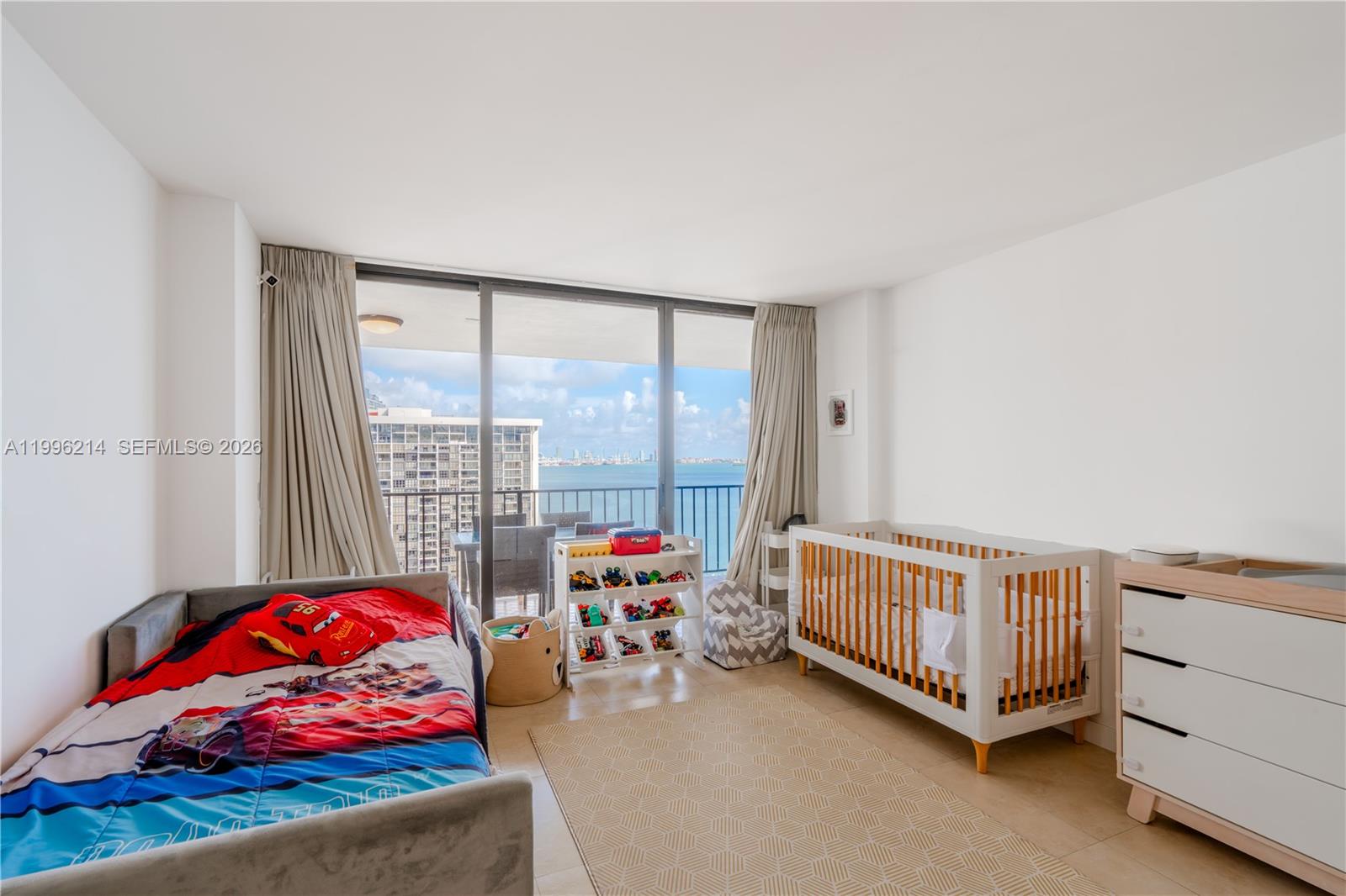 BRICKELL PLACE PHASE II C - Residential Lease