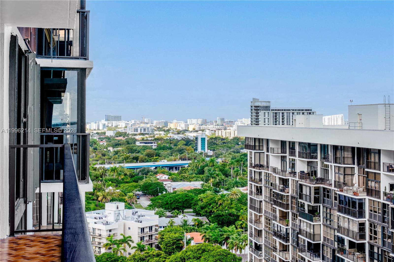 BRICKELL PLACE PHASE II C - Residential Lease