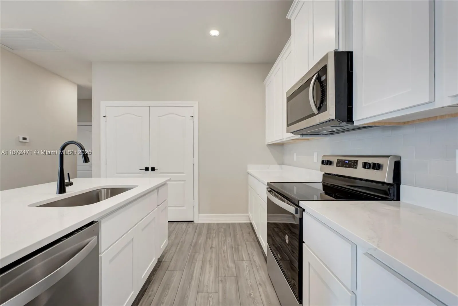 Fort Pierce, Florida 34947, United States, 4 Bedrooms Bedrooms, ,2 BathroomsBathrooms,Residential,Active,203660