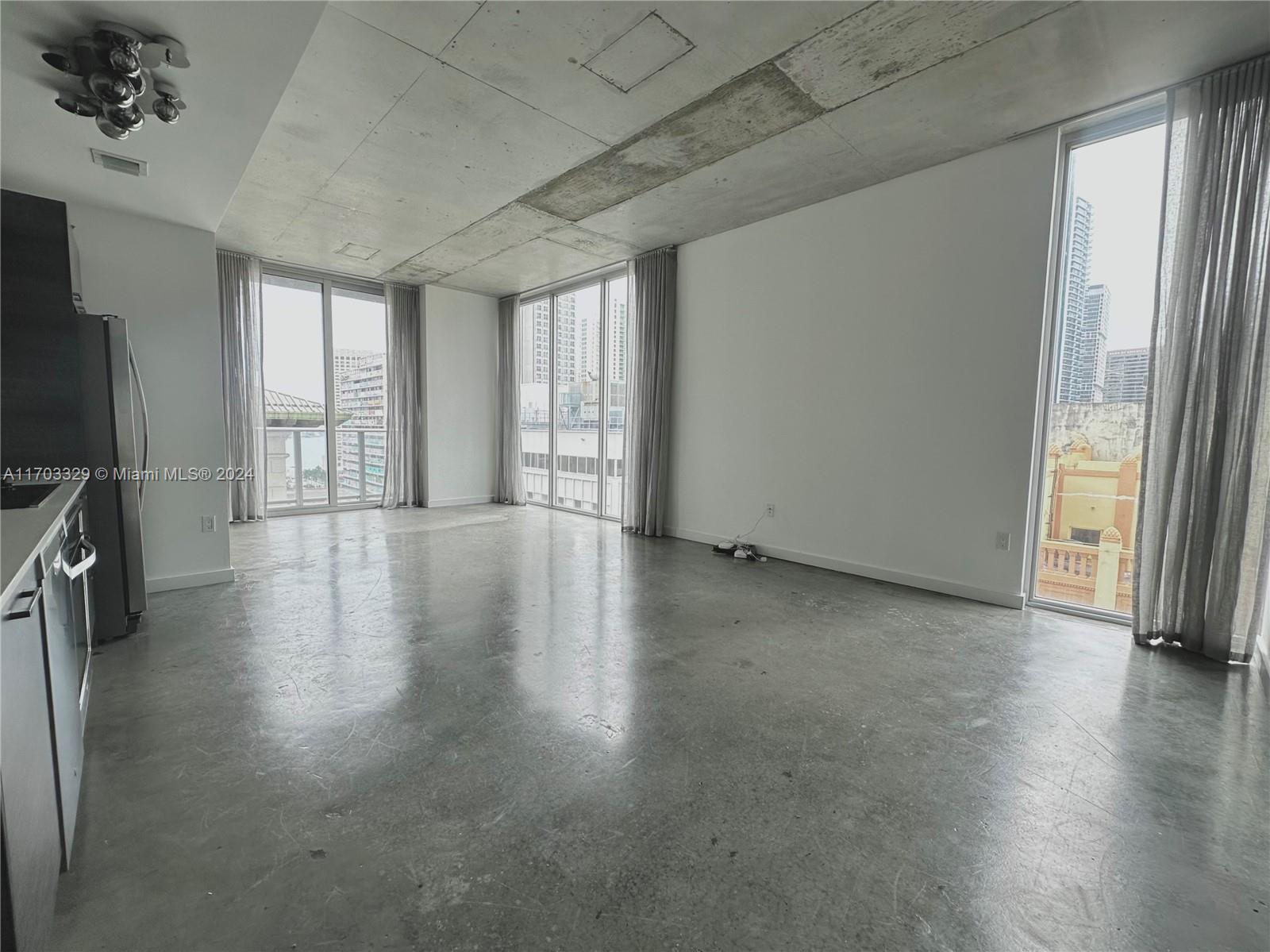 151 SE 1st St 1501