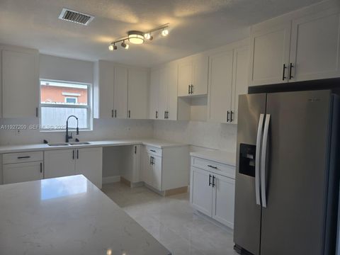 6455 Custer St Hollywood FL 33024