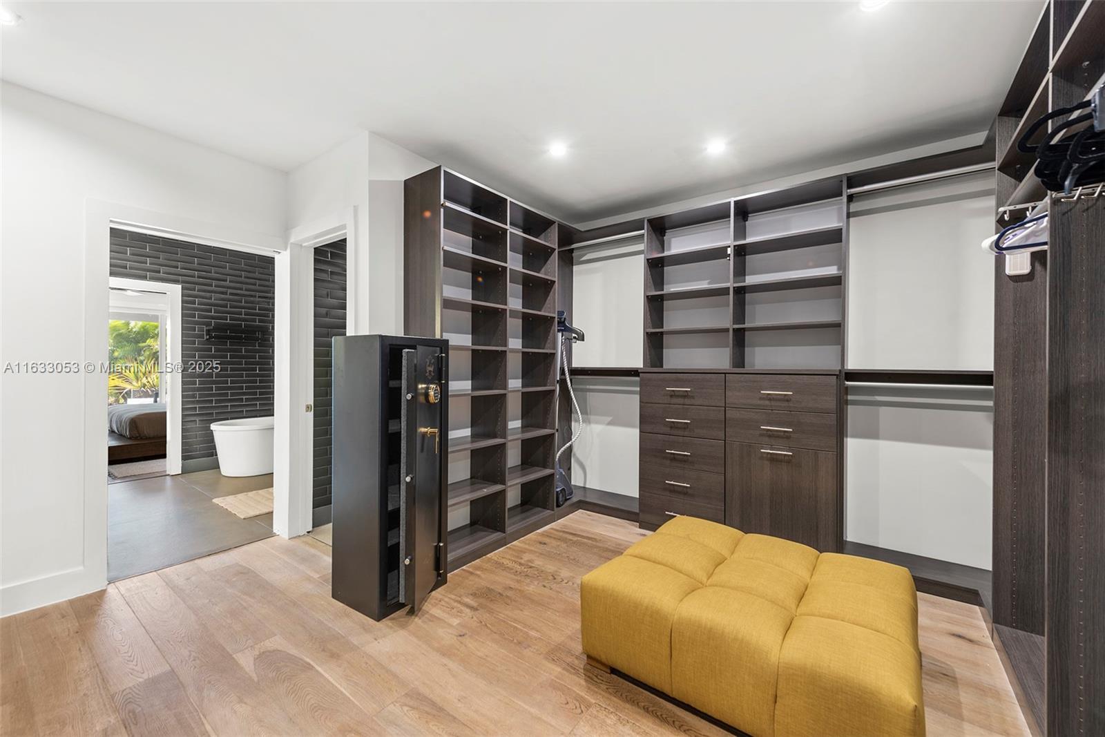 NORMANDY GOLF COURSE - Residential