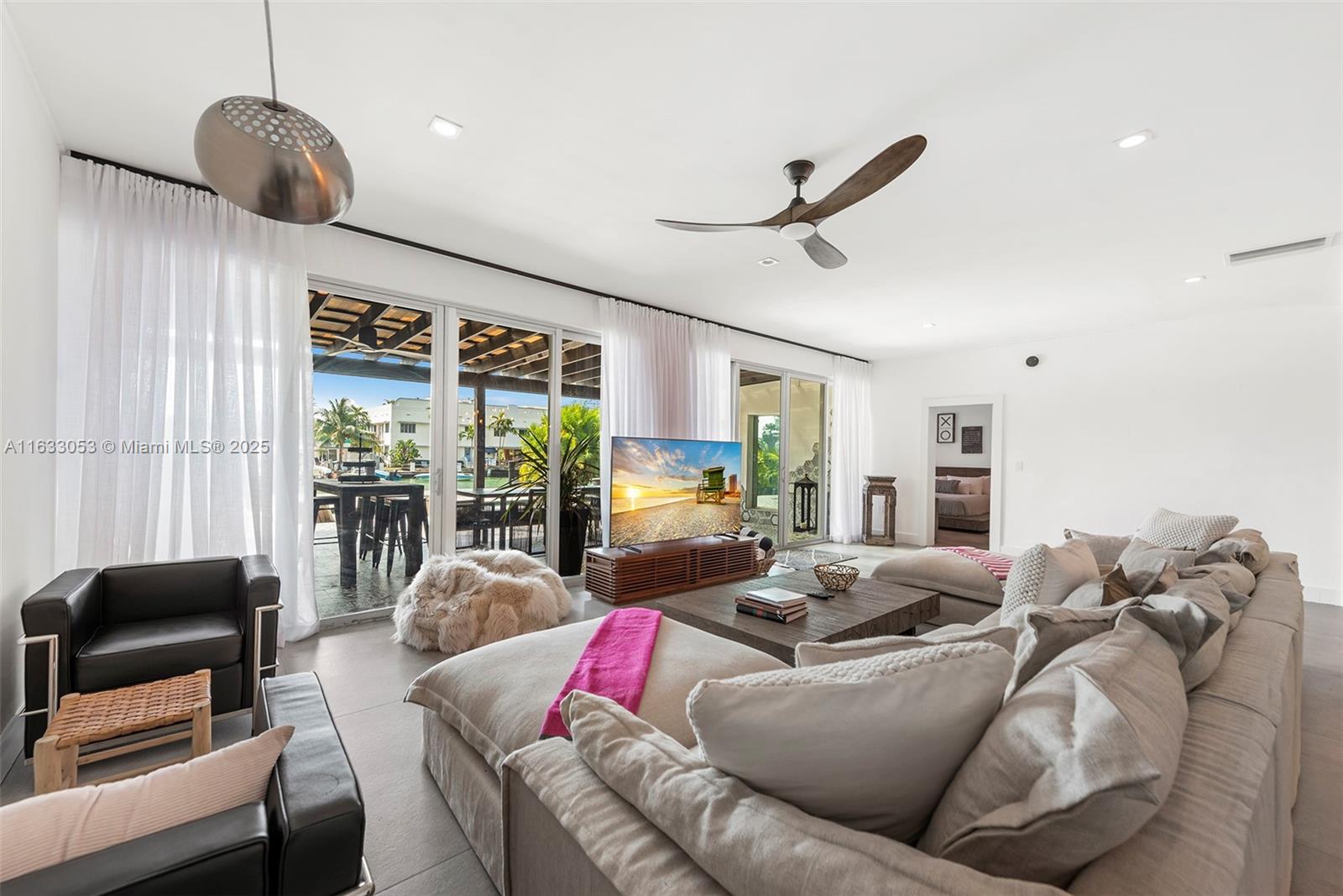 970 S Shore Dr