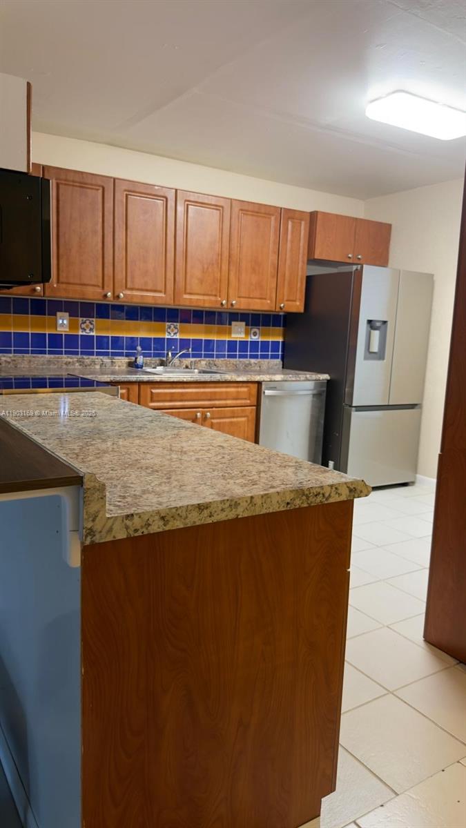 NOVA TOWNHOUSES CONDOMINI - Residential Lease