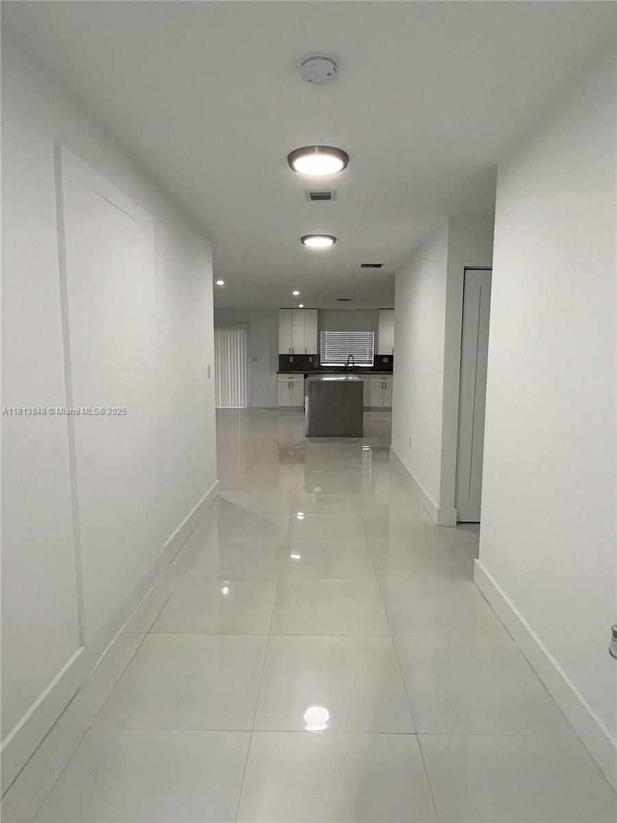 KINGSWOOD MANOR - Residential Lease