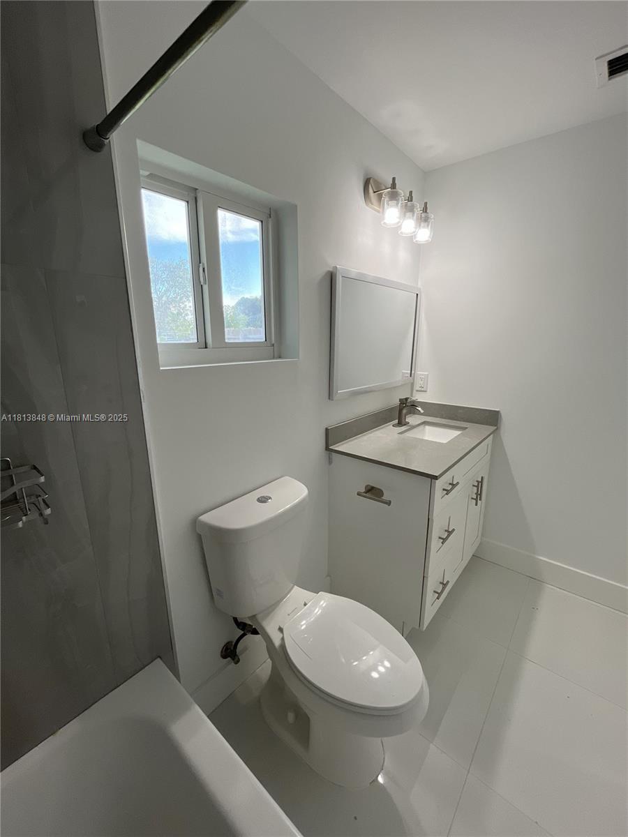 KINGSWOOD MANOR - Residential Lease