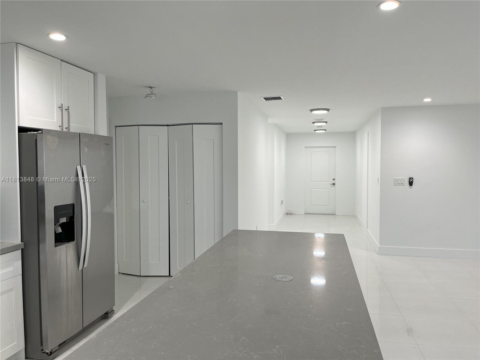 KINGSWOOD MANOR - Residential Lease