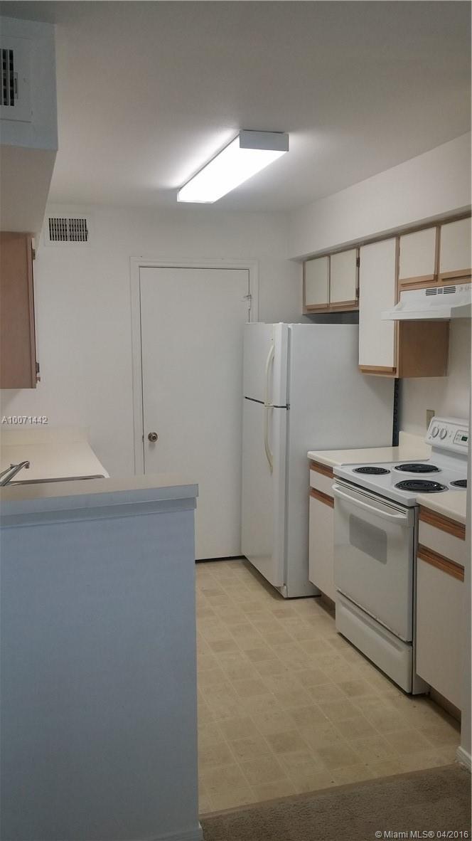 Sailboat Pointe Condo - Residential Lease