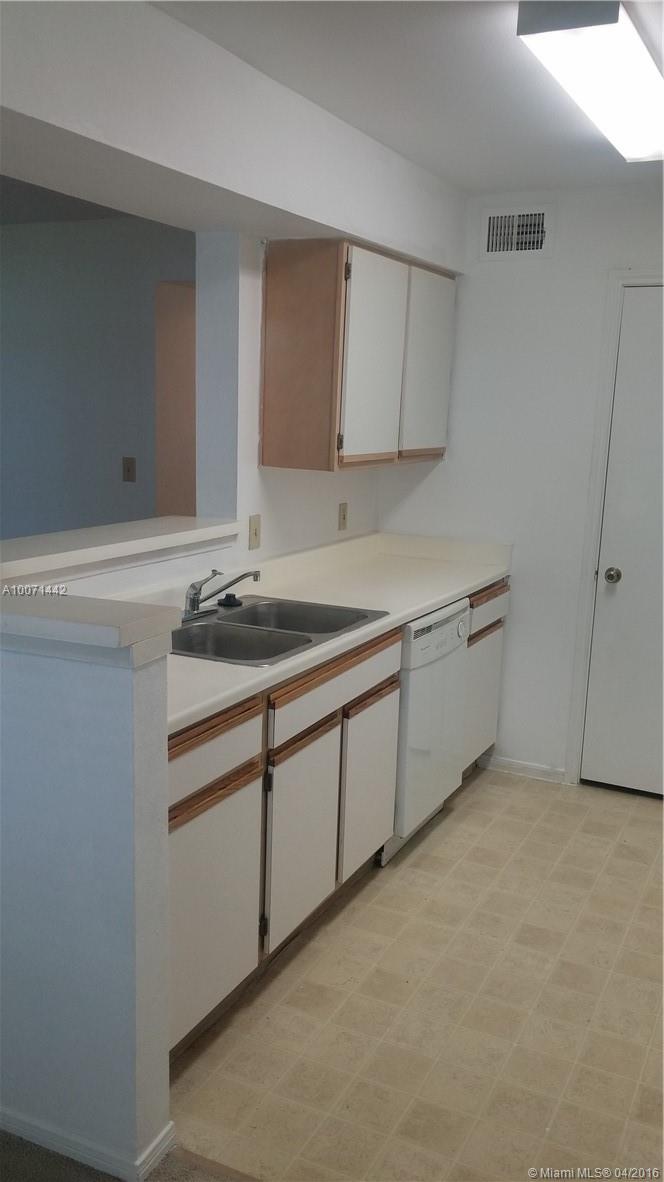 Sailboat Pointe Condo - Residential Lease