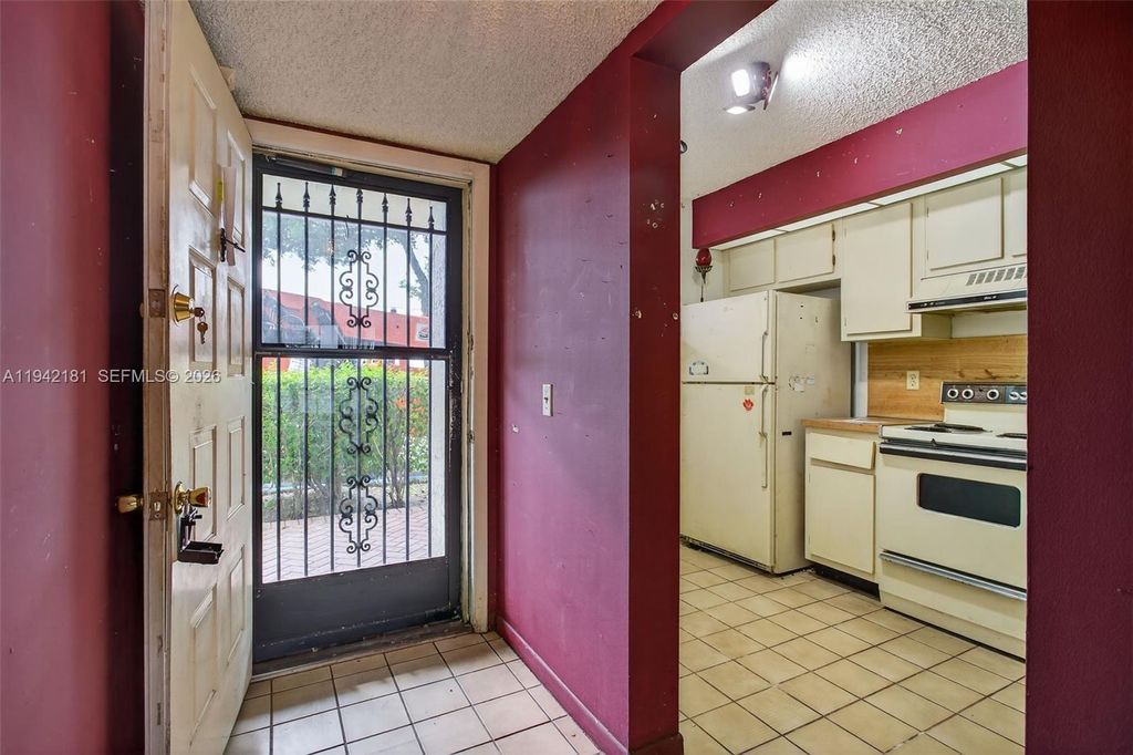 Photo of 114 Lake Emerald Dr #104, Oakland Park, FL 33309 (MLS # A11942181)