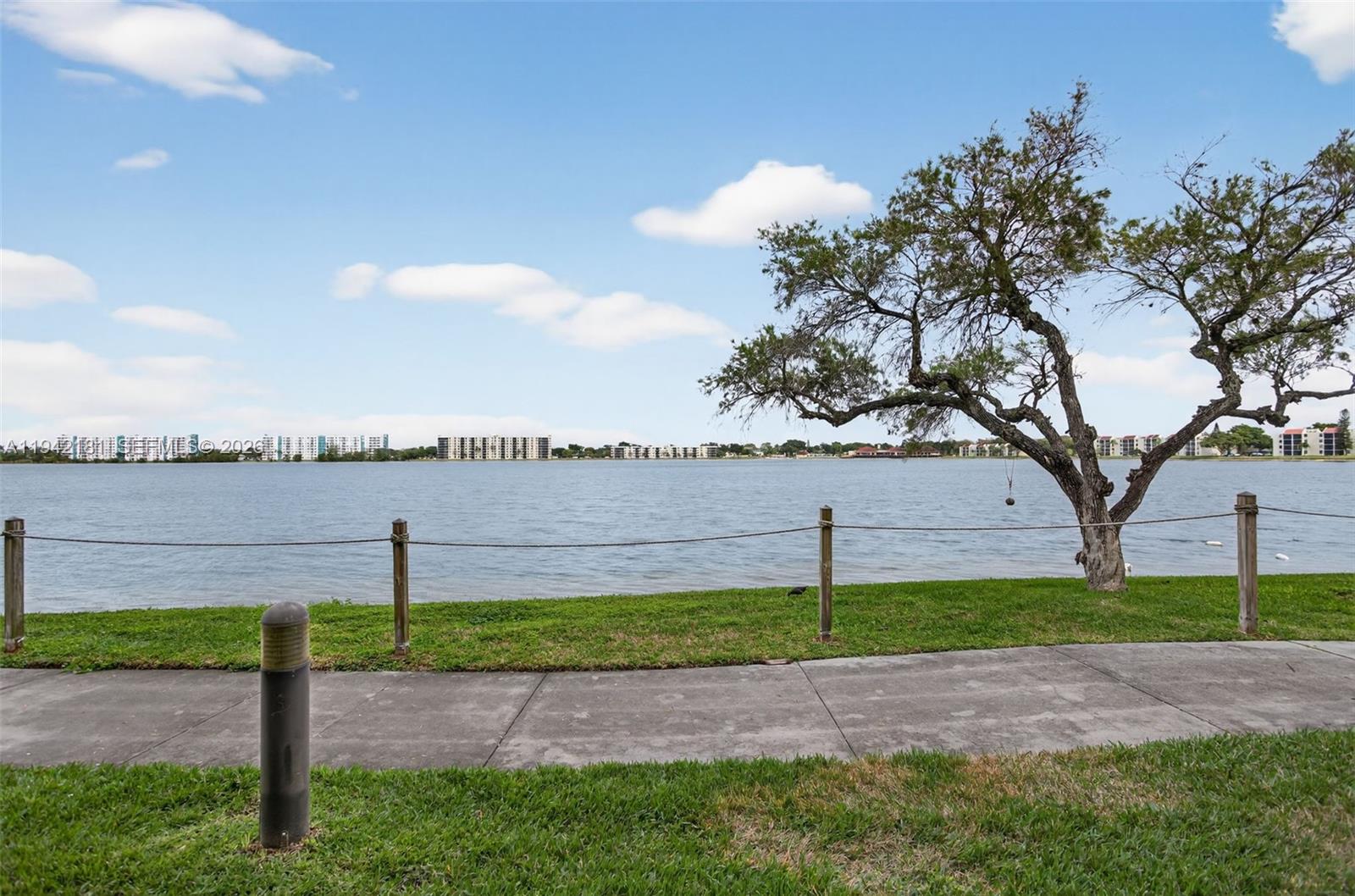 LAKE EMERALD CONDOMINIUM - Residential