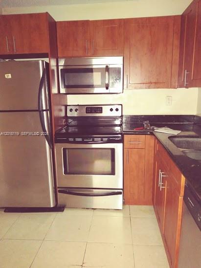 492 NW 165 St Rd C516