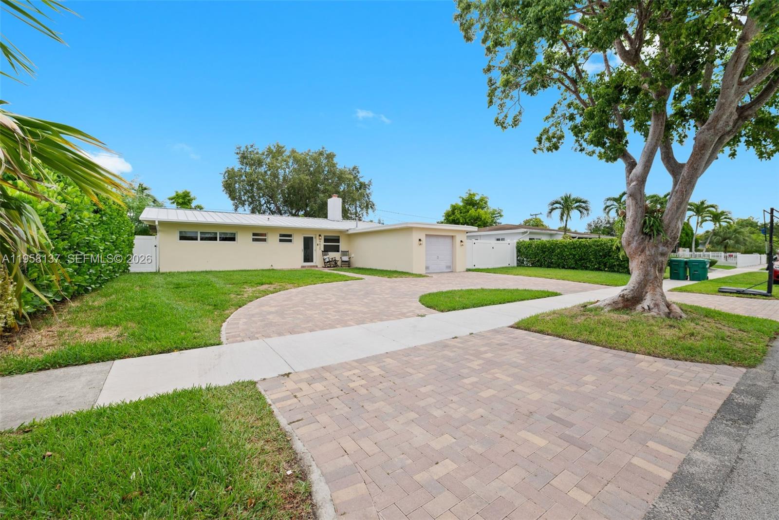 SOUTH CORAL HOMES SEC 1 - Residential