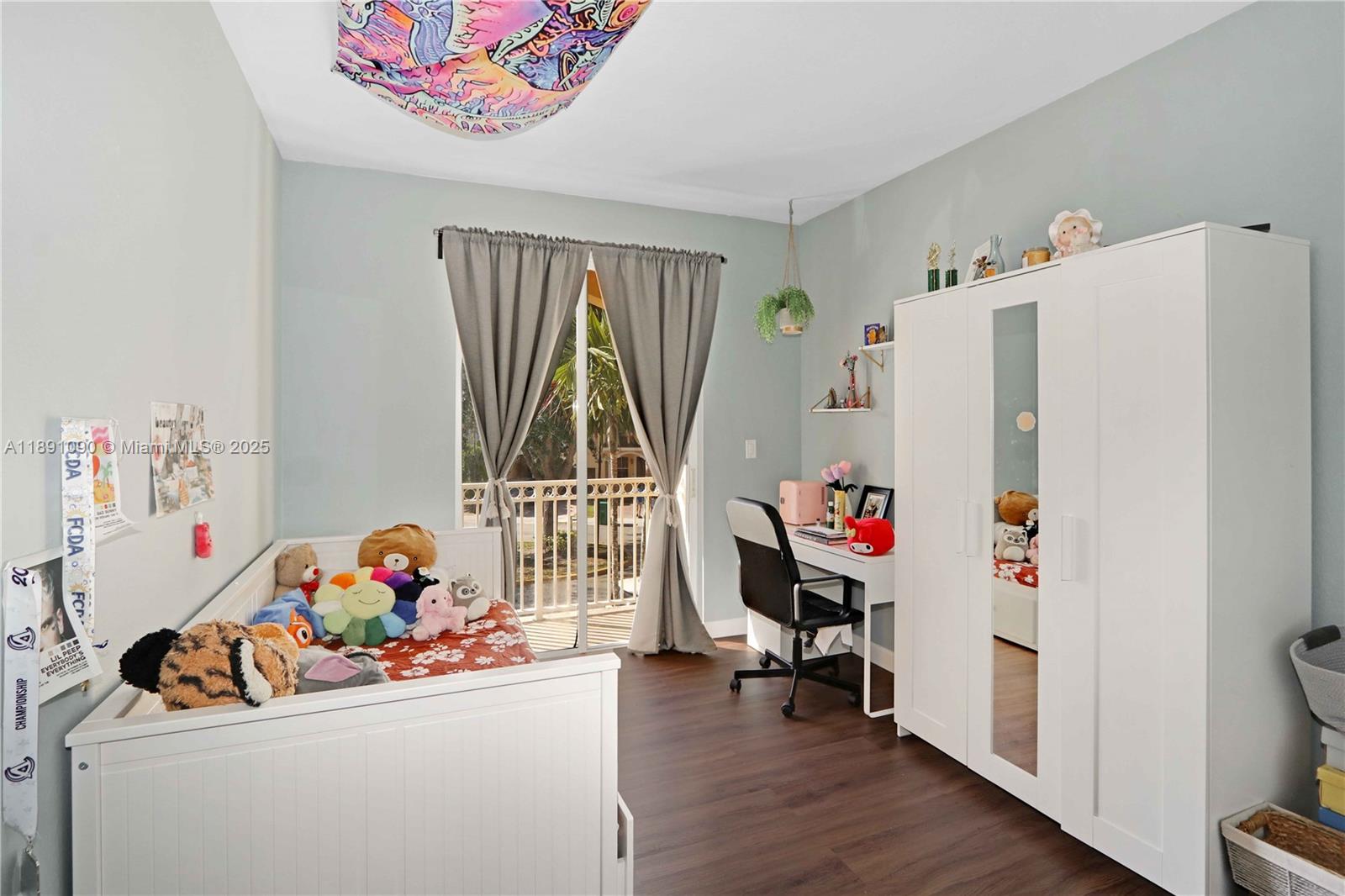 GRAND LAKES PHASE I - Residential Lease