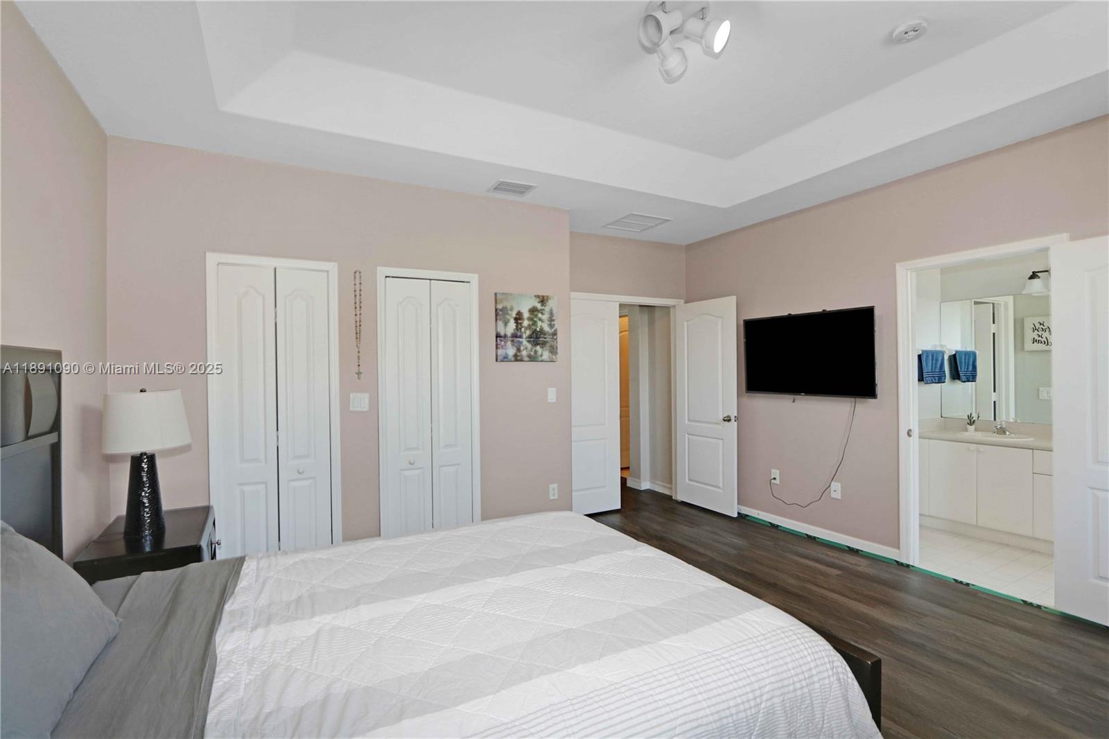 GRAND LAKES PHASE I - Residential Lease