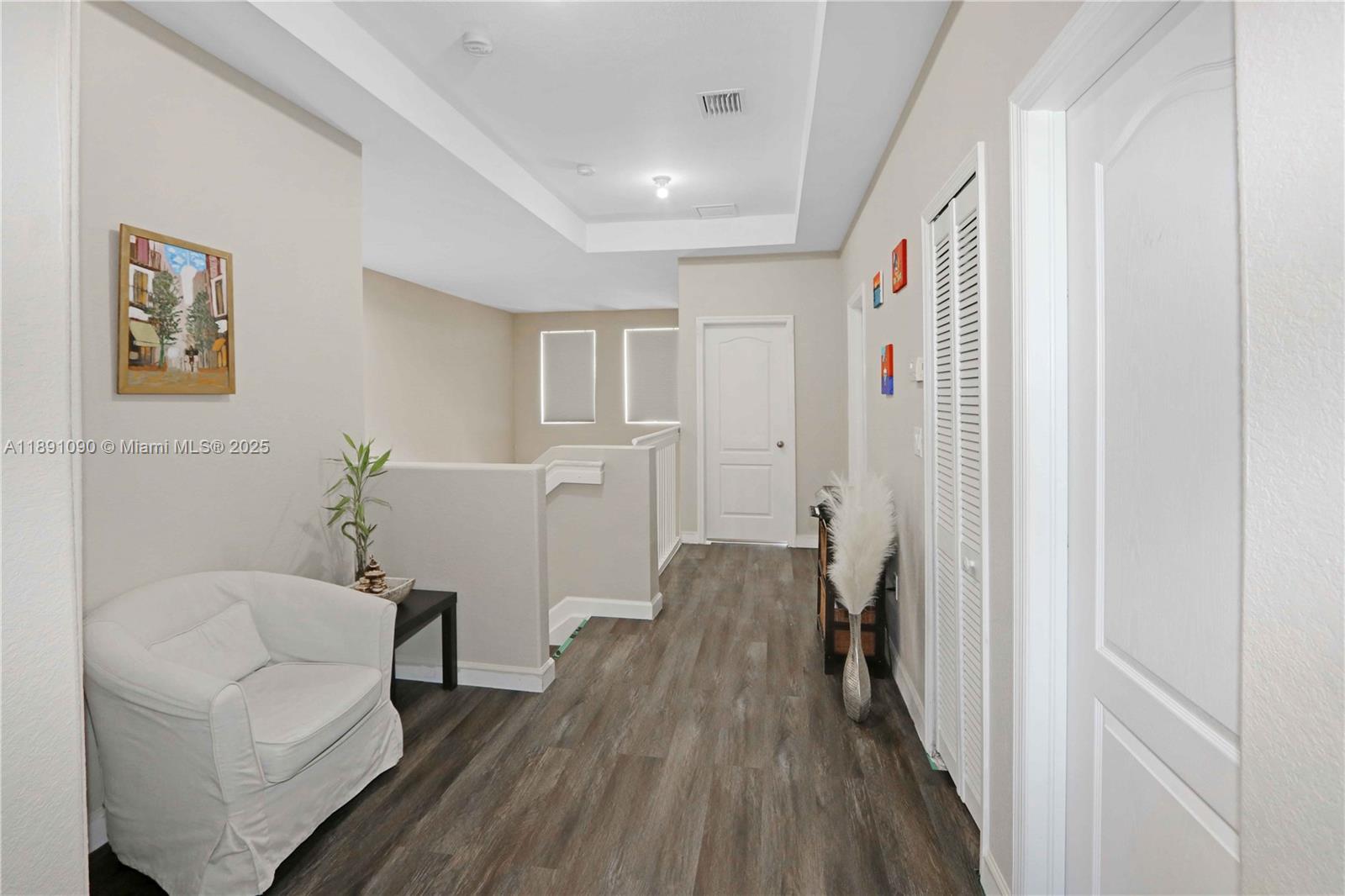 GRAND LAKES PHASE I - Residential Lease