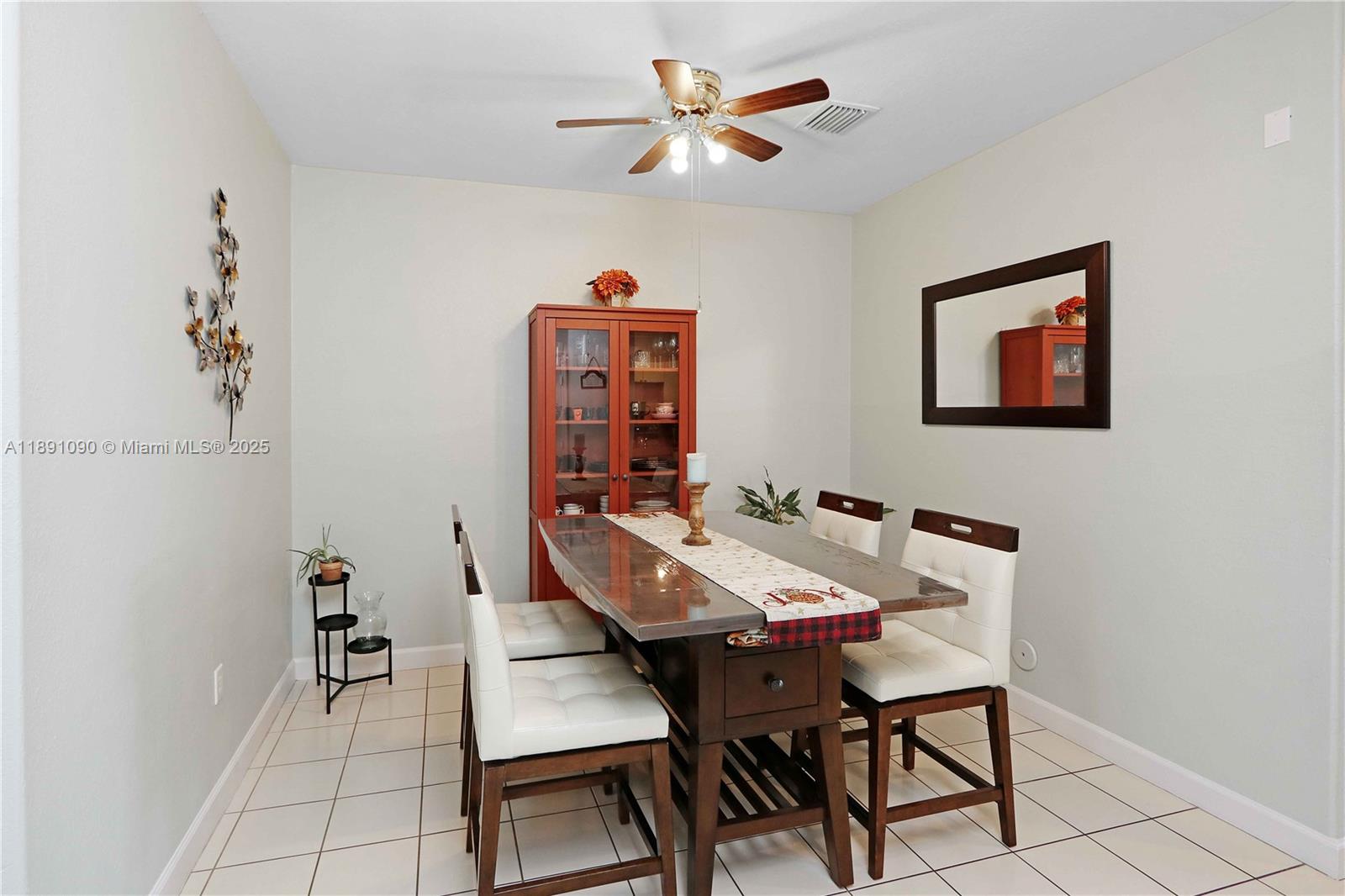 GRAND LAKES PHASE I - Residential Lease