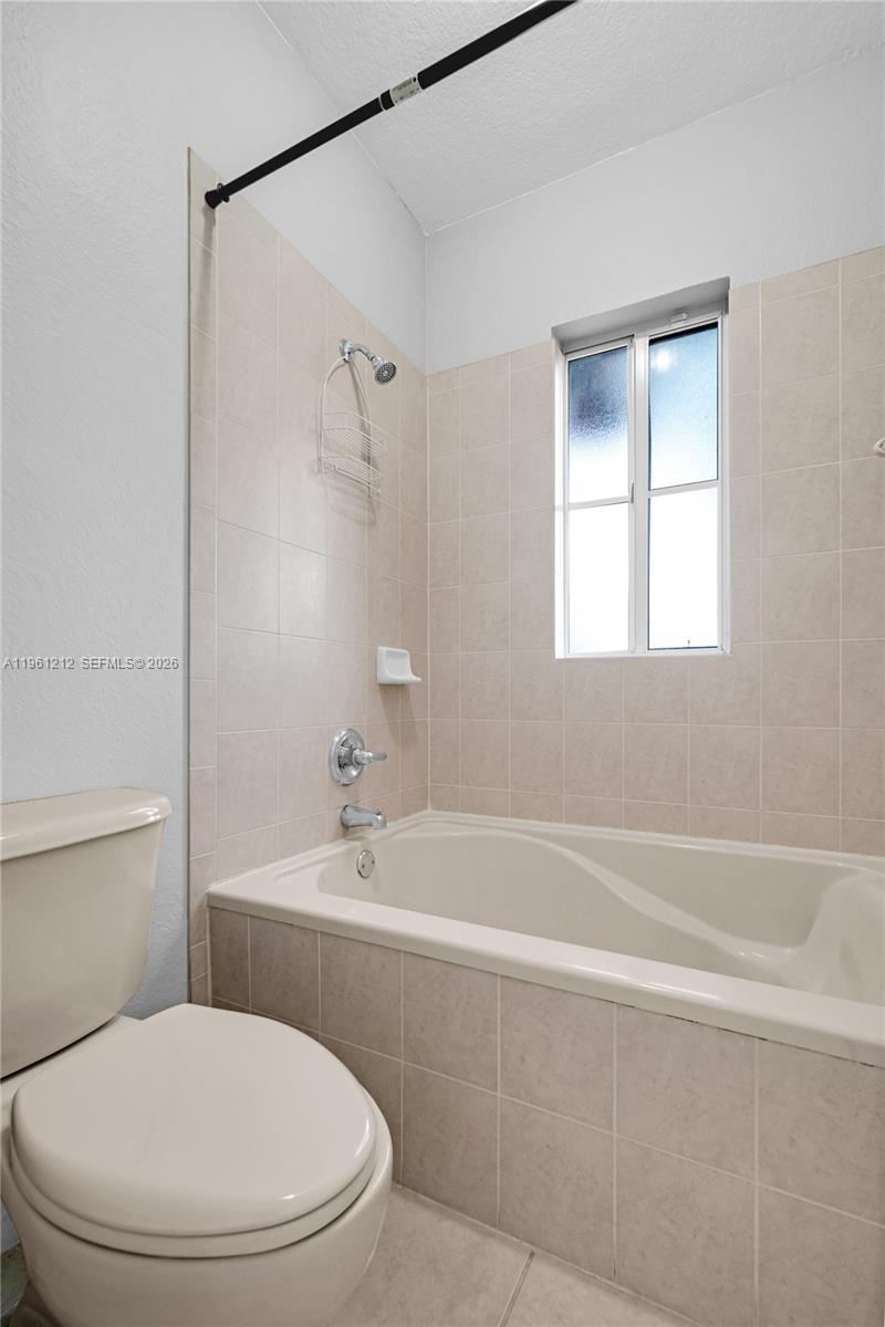 LEEWARD AT ISLANDS AT DOR - Residential Lease