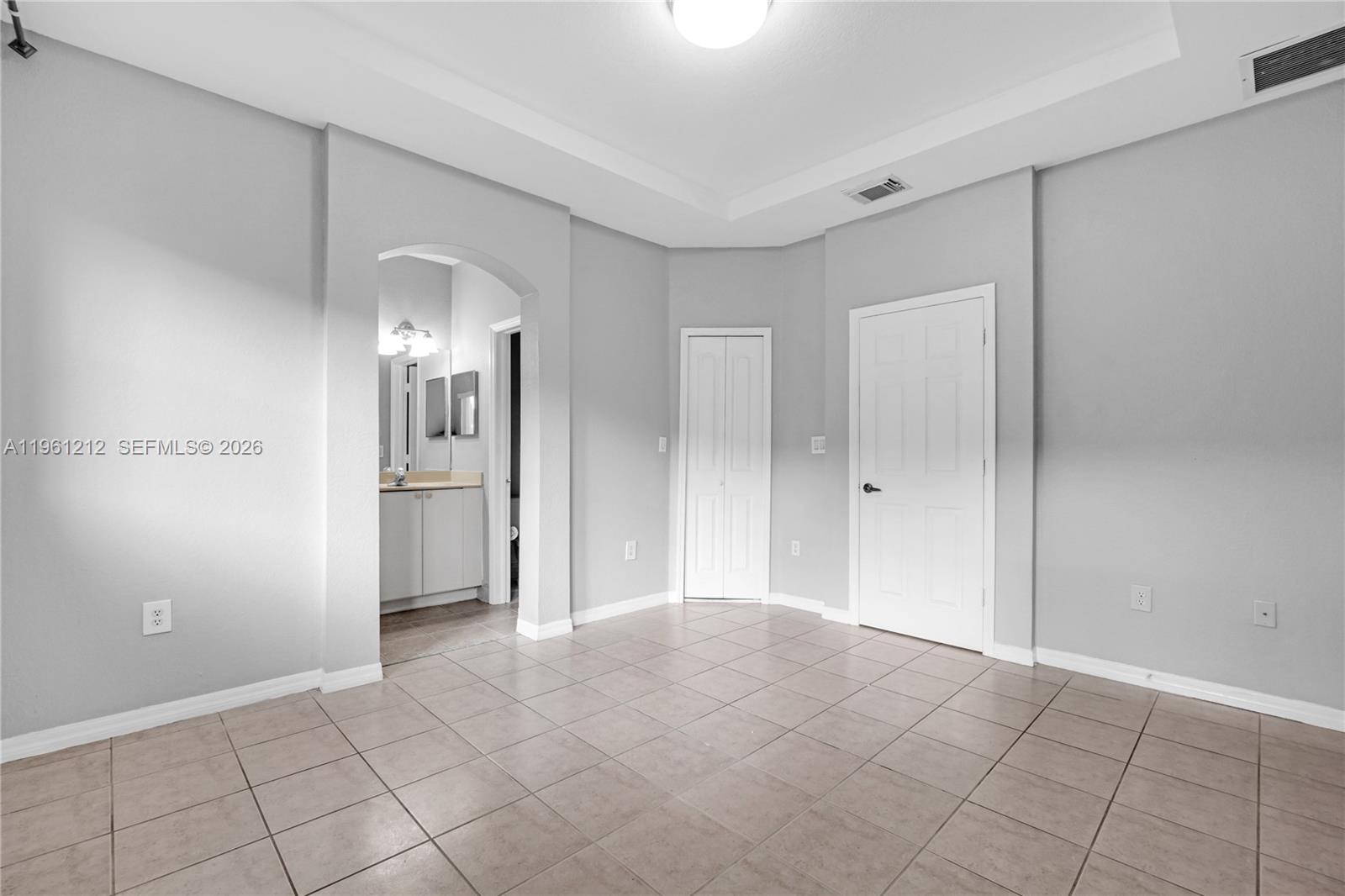 LEEWARD AT ISLANDS AT DOR - Residential Lease