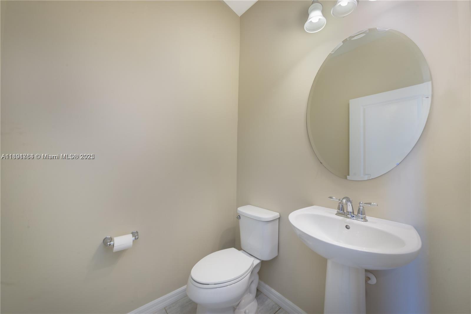 PARKVIEW AT HILLCREST - Residential Lease