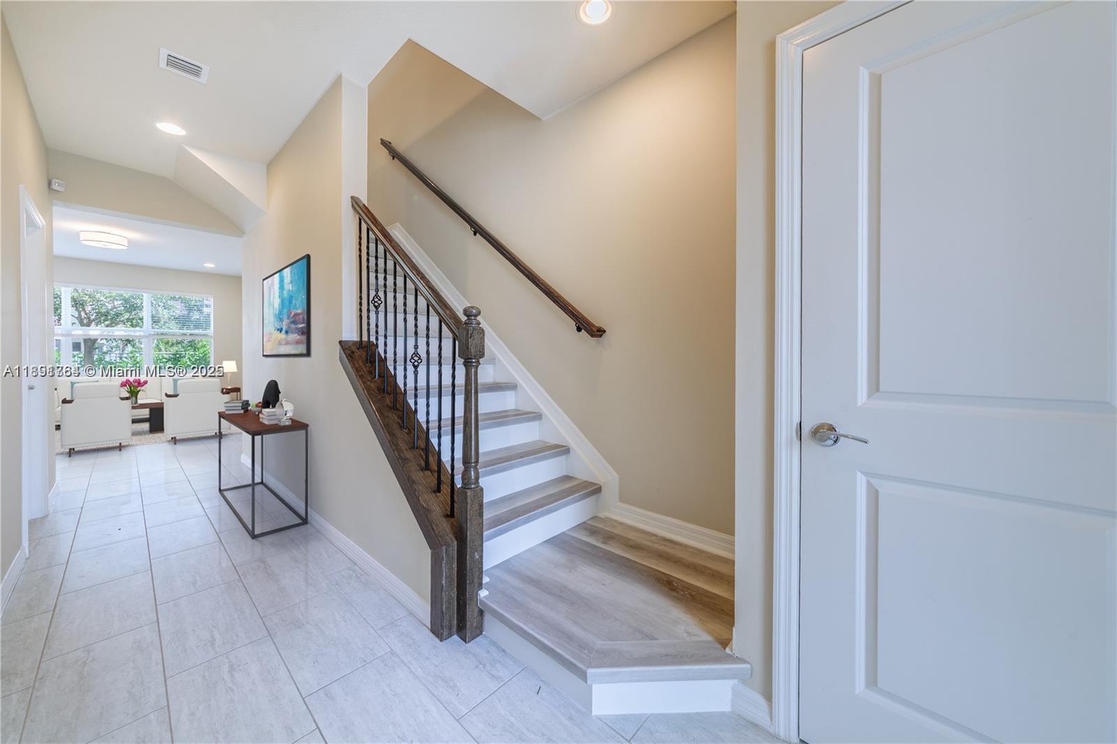 PARKVIEW AT HILLCREST - Residential Lease