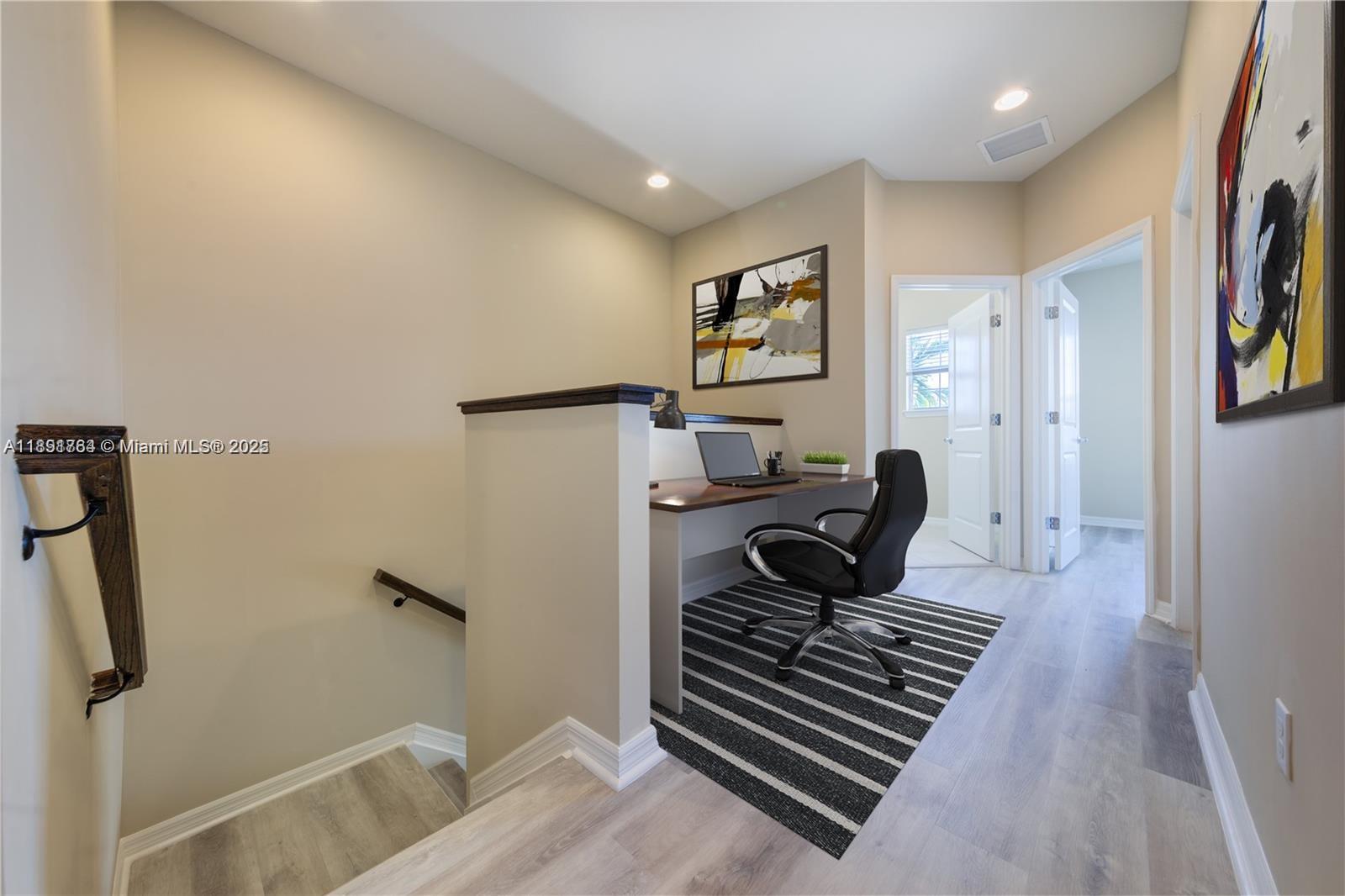 PARKVIEW AT HILLCREST - Residential Lease