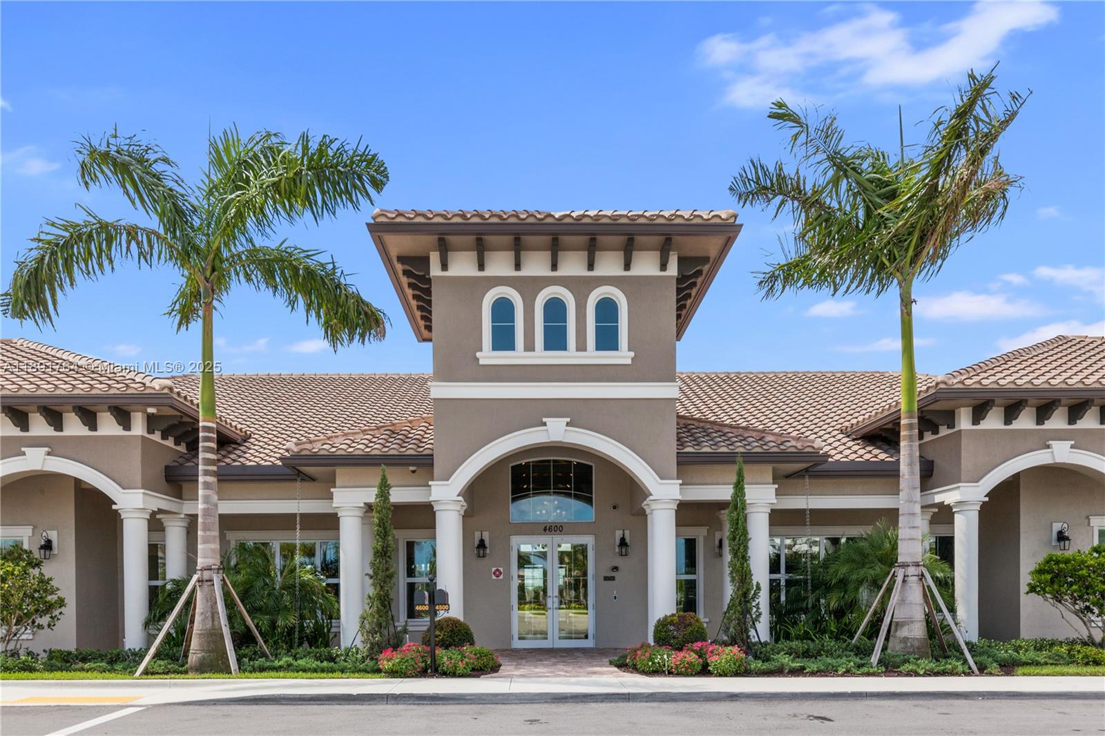 PARKVIEW AT HILLCREST - Residential Lease