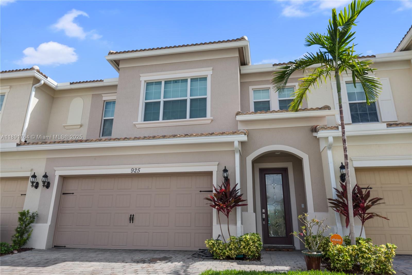 PARKVIEW AT HILLCREST - Residential Lease