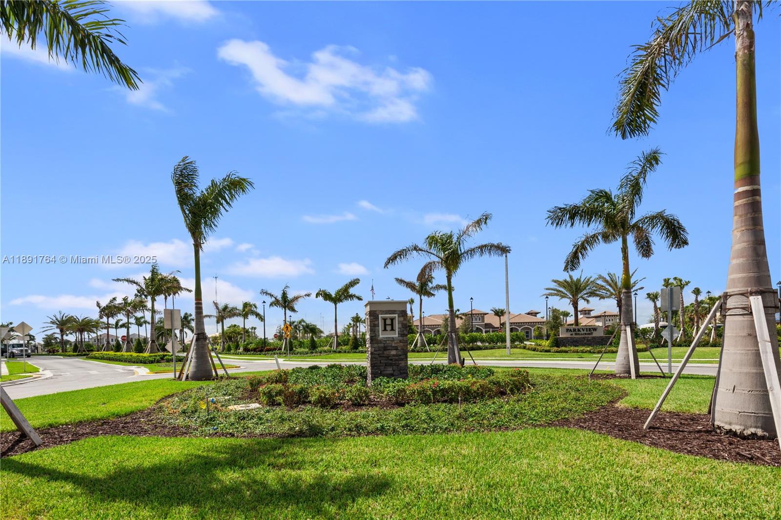 PARKVIEW AT HILLCREST - Residential Lease