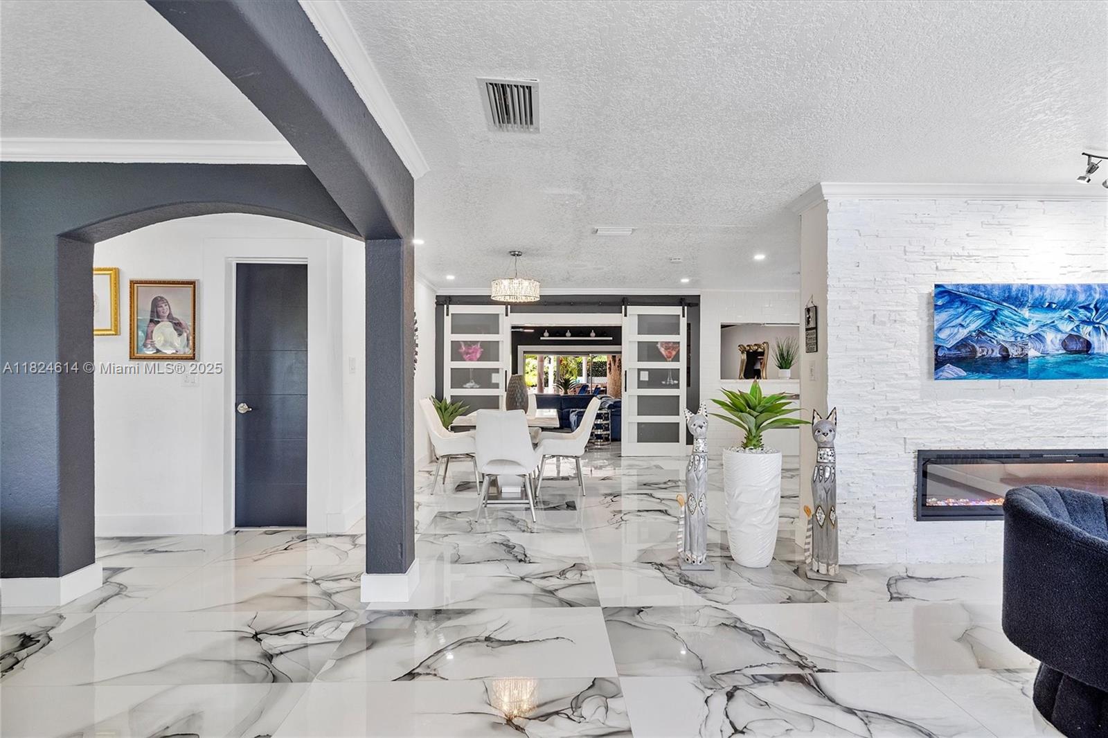 DEVON-AIRE ESTATES SEC 4 - Residential