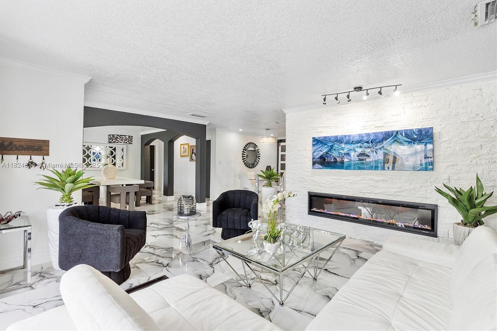 DEVON-AIRE ESTATES SEC 4 - Residential