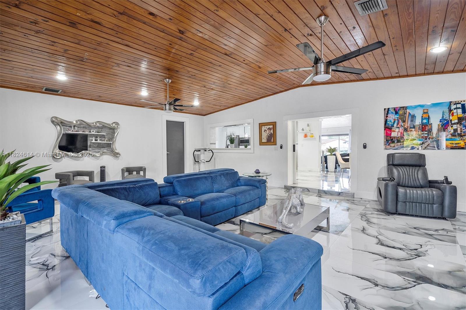 DEVON-AIRE ESTATES SEC 4 - Residential