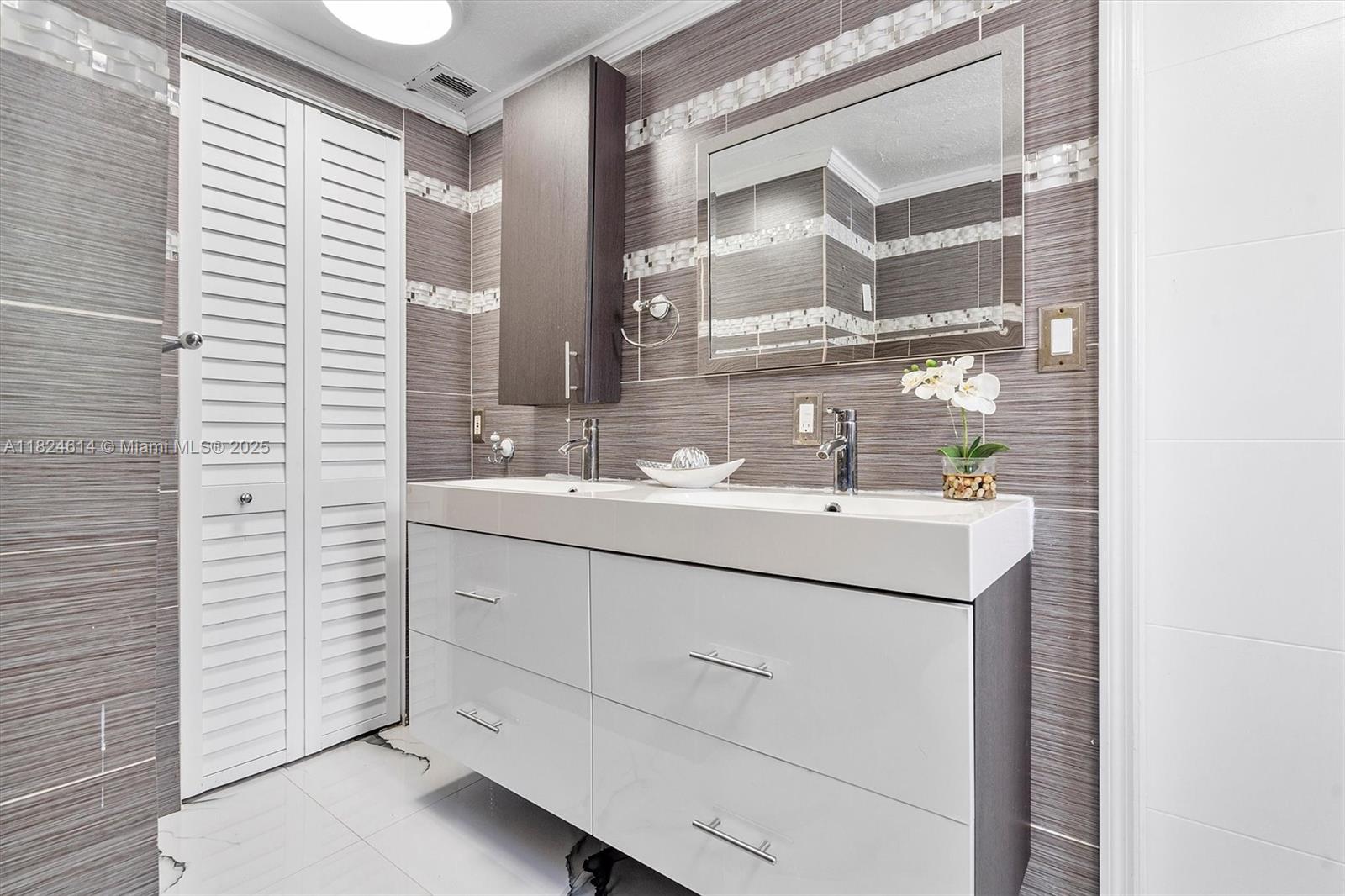 DEVON-AIRE ESTATES SEC 4 - Residential