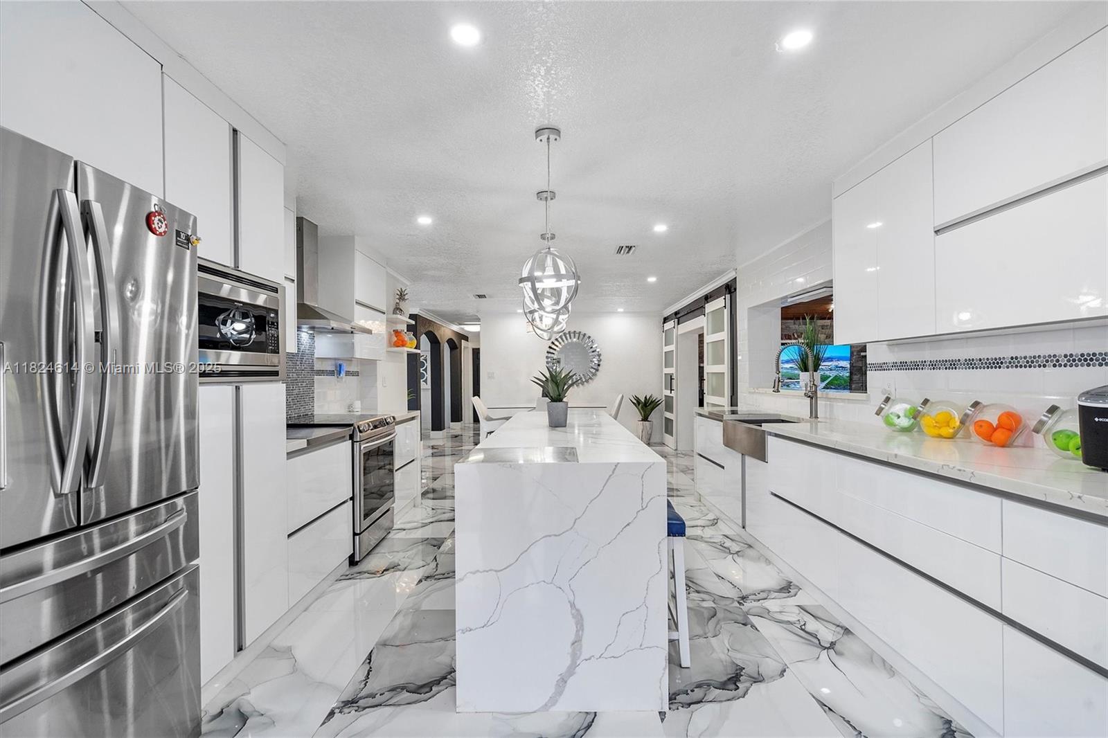 DEVON-AIRE ESTATES SEC 4 - Residential