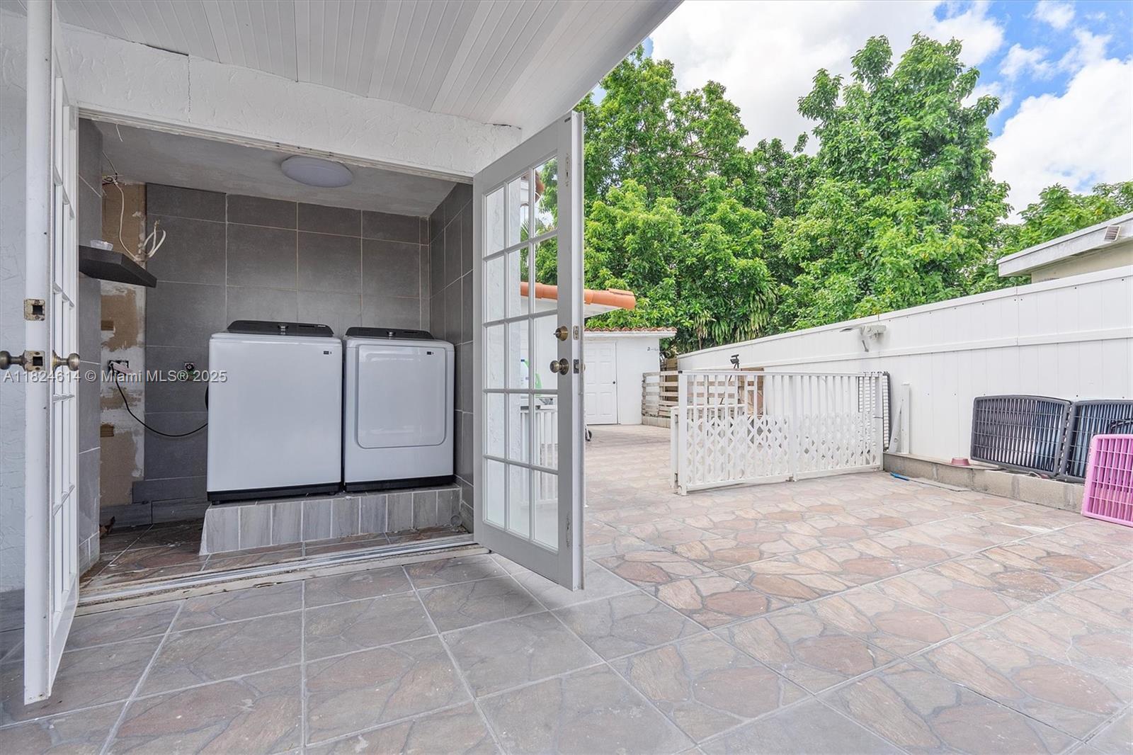 DEVON-AIRE ESTATES SEC 4 - Residential