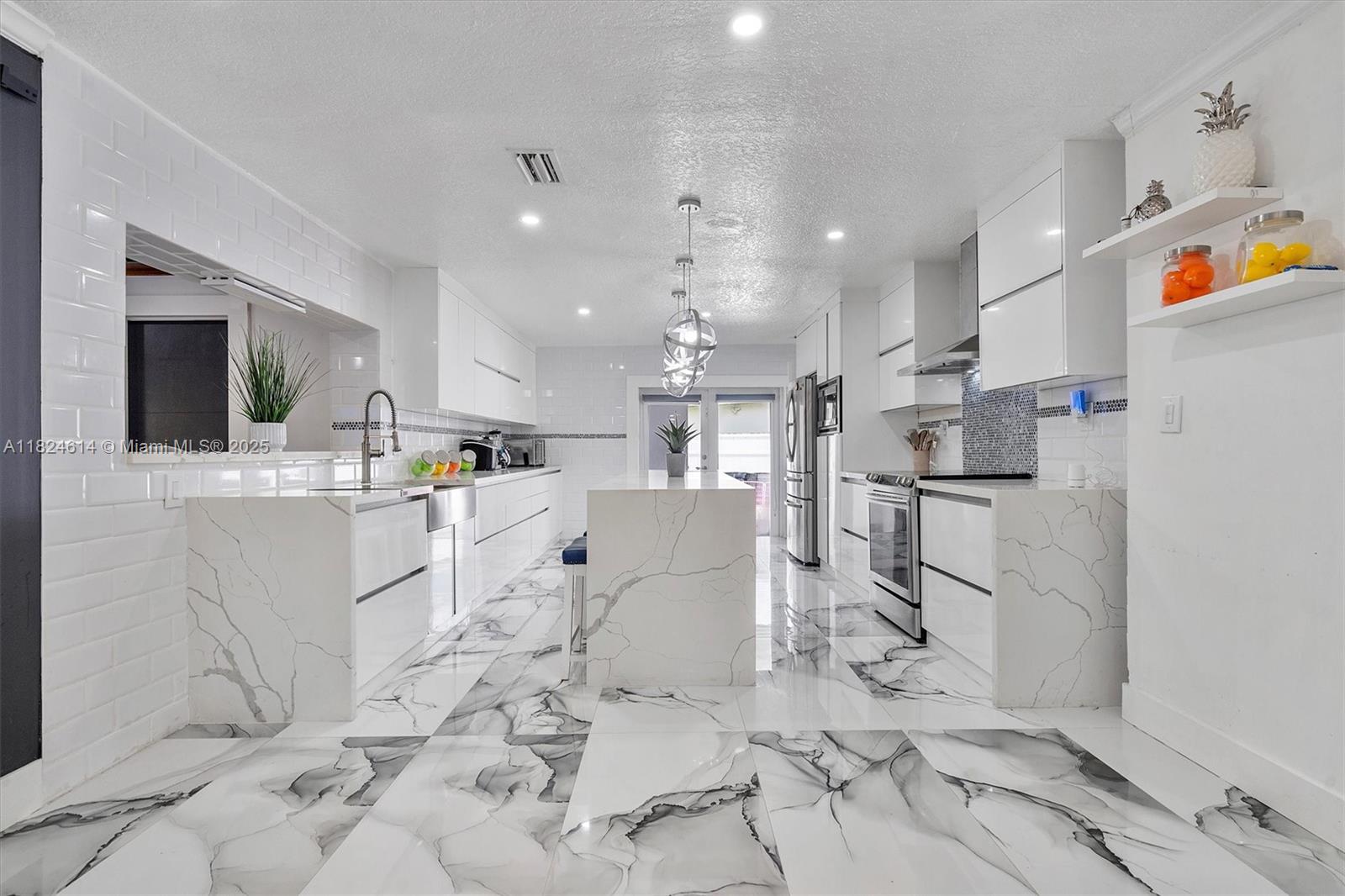 DEVON-AIRE ESTATES SEC 4 - Residential