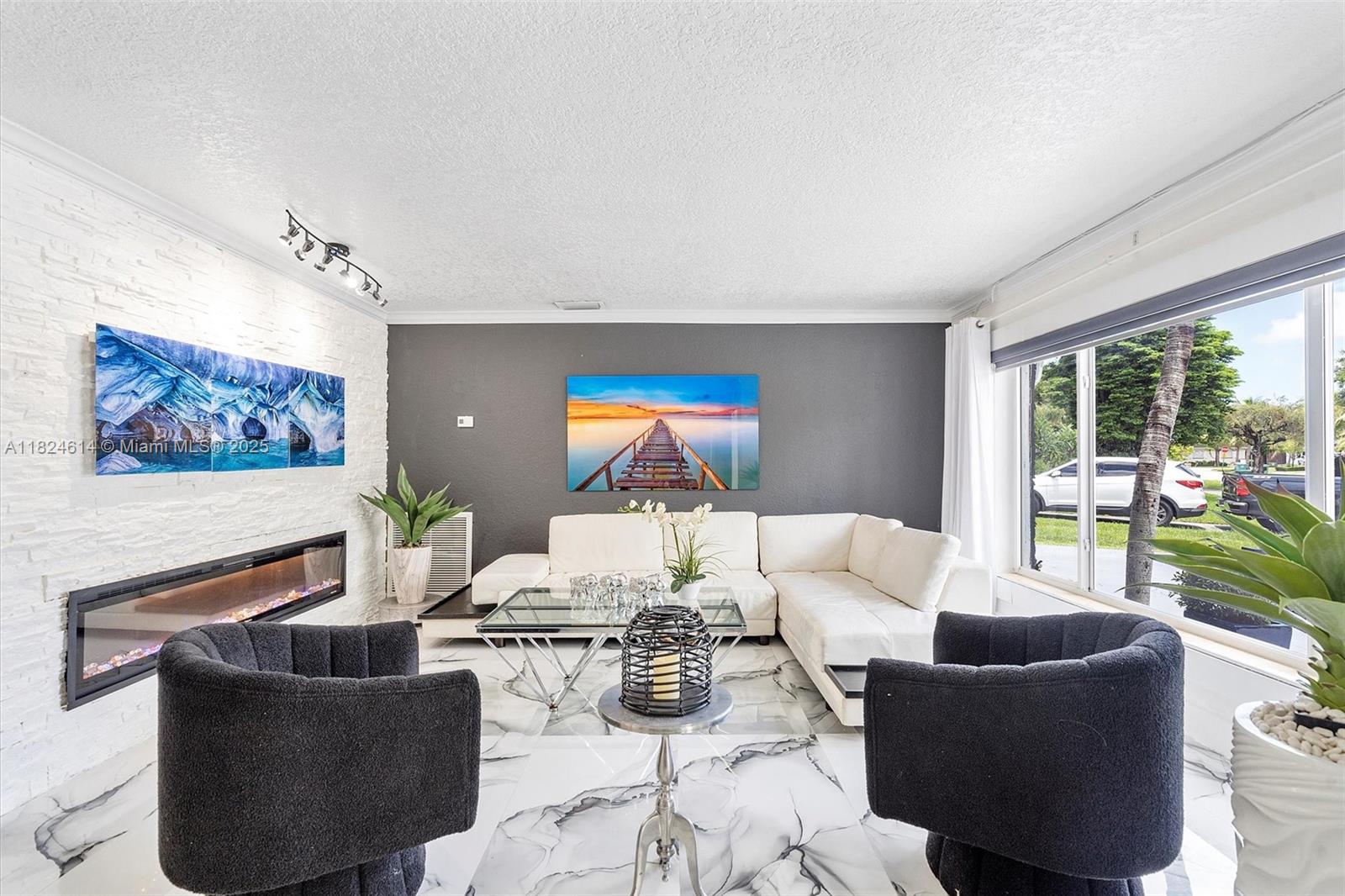 DEVON-AIRE ESTATES SEC 4 - Residential