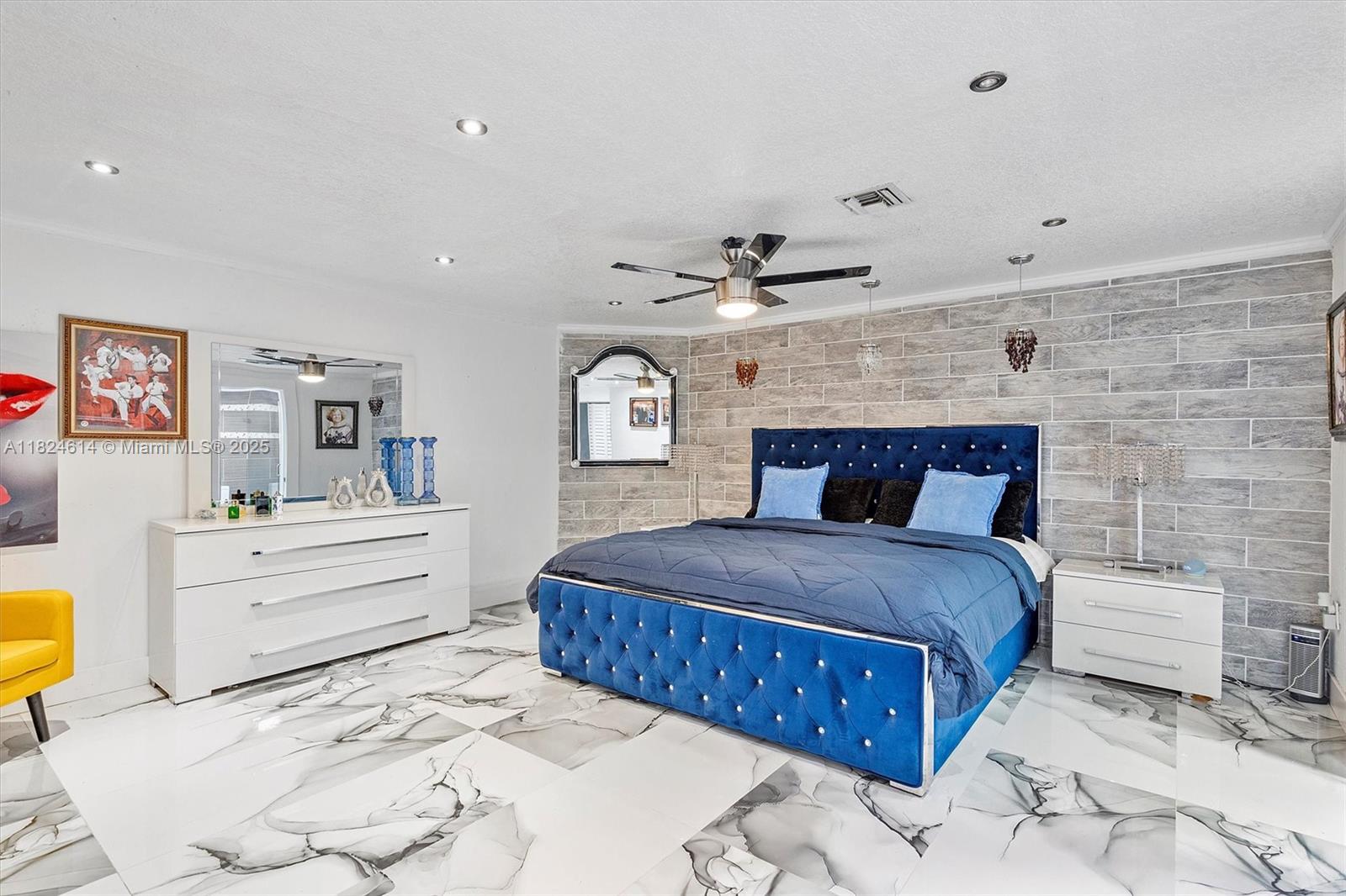 DEVON-AIRE ESTATES SEC 4 - Residential