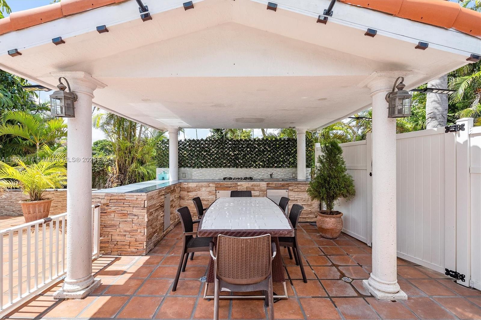 DEVON-AIRE ESTATES SEC 4 - Residential