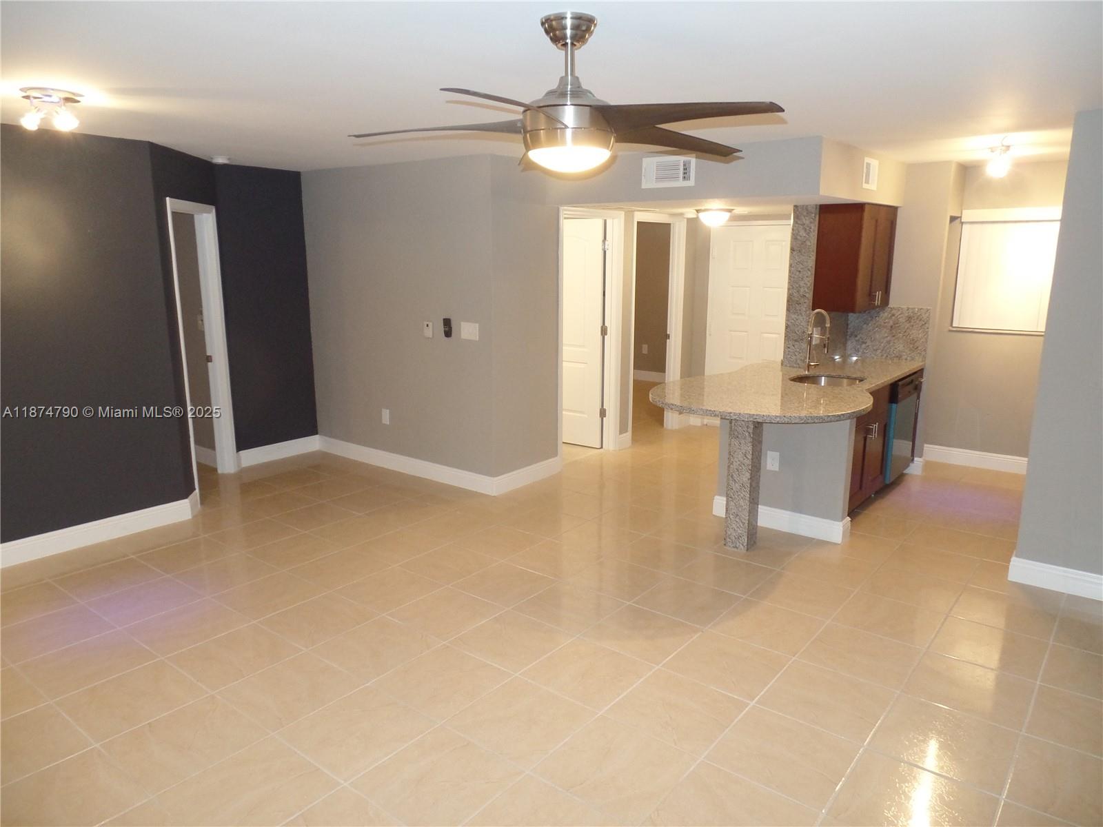 LAKEVIEW CLUB CONDO - Residential Lease