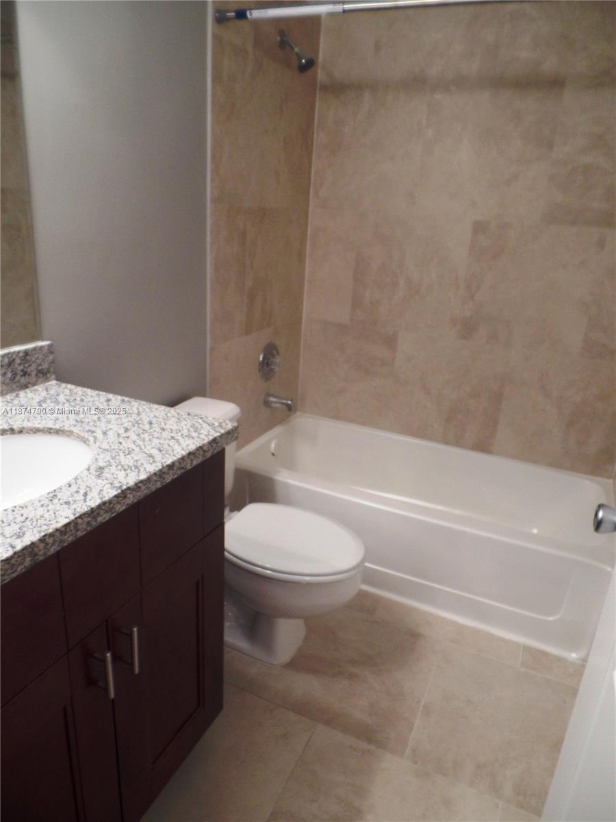 LAKEVIEW CLUB CONDO - Residential Lease