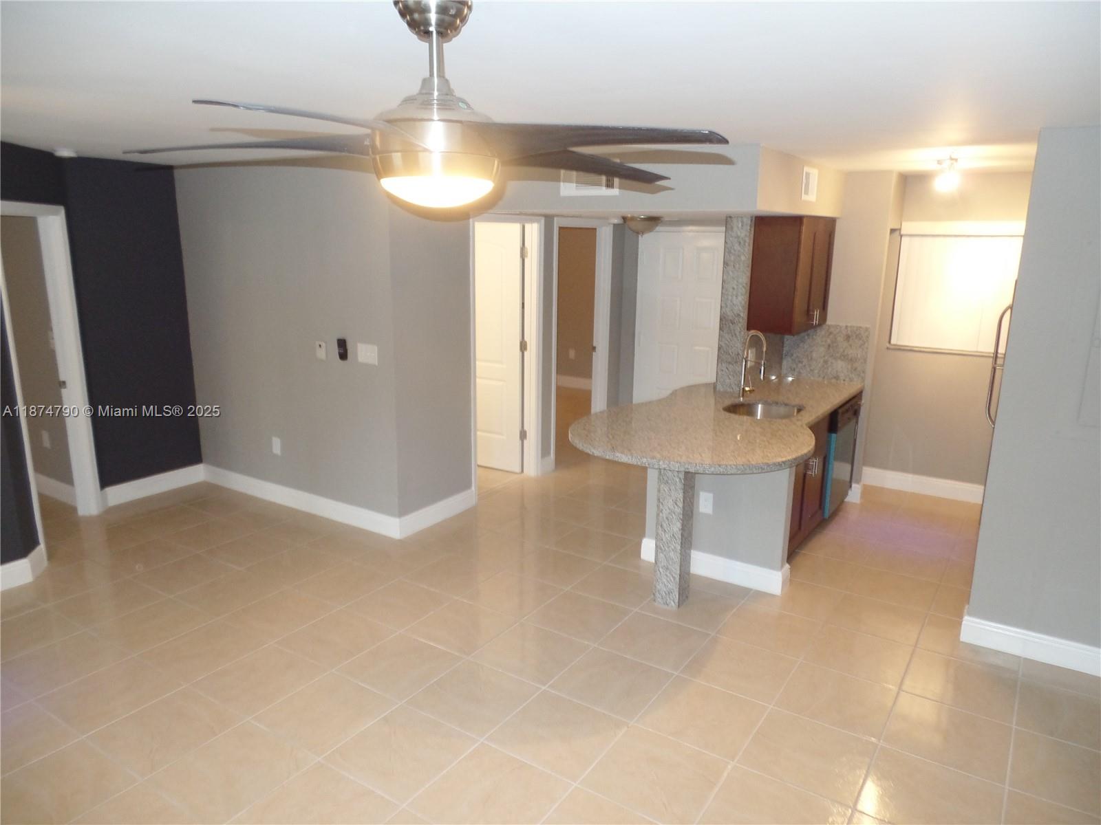 LAKEVIEW CLUB CONDO - Residential Lease