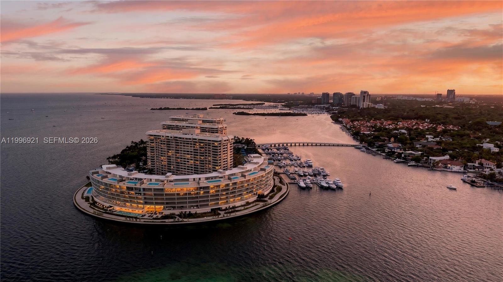 Grove Isle Marina - Land