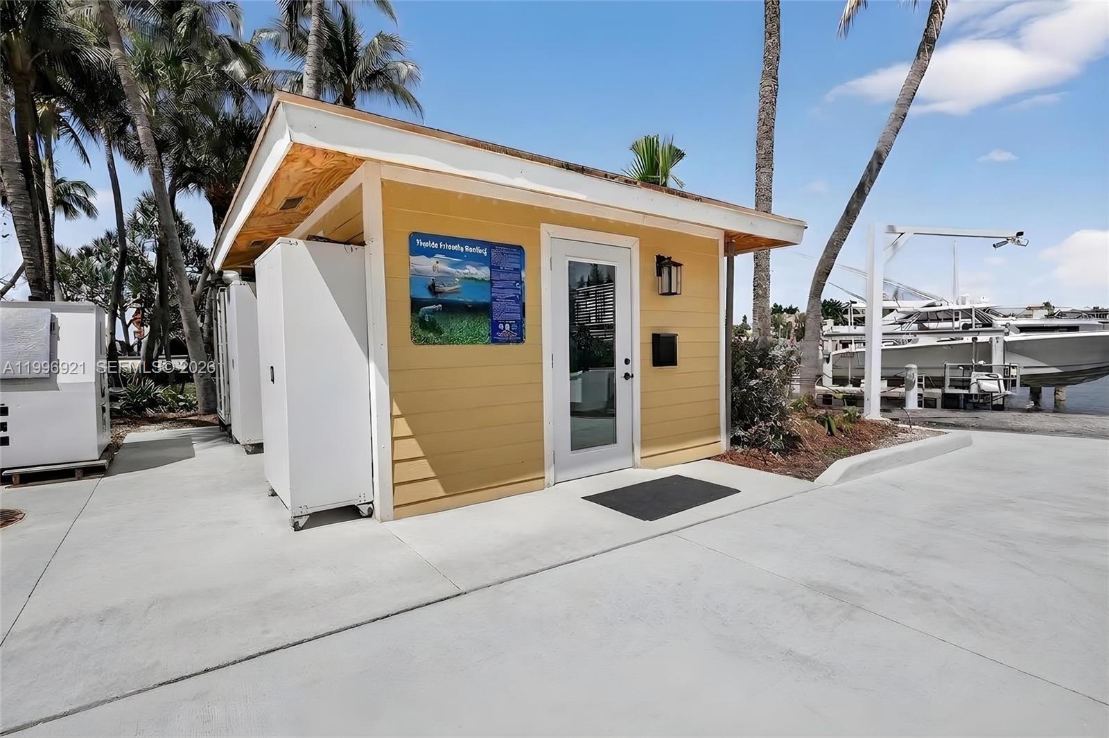 Grove Isle Marina - Land