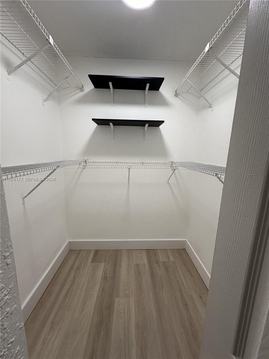 PALM COVE COND - Residential