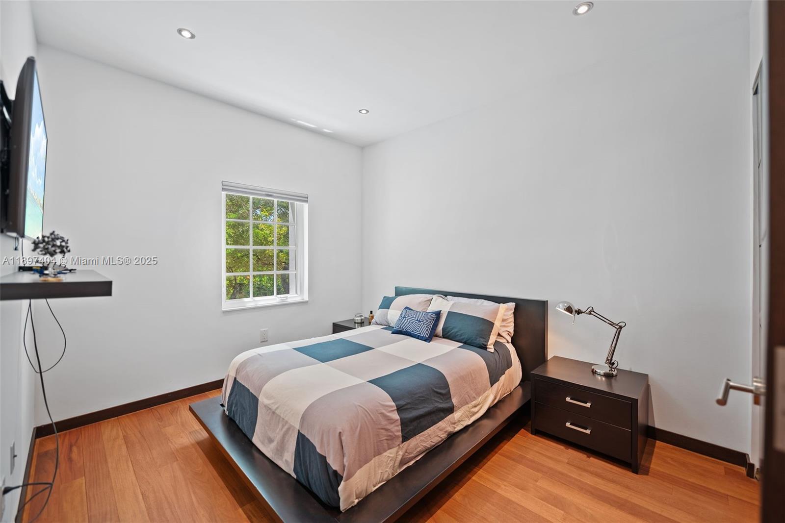 GABLES COURT TOWNHOMES CO - Residential