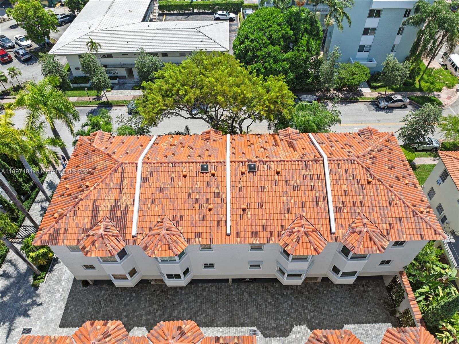 GABLES COURT TOWNHOMES CO - Residential