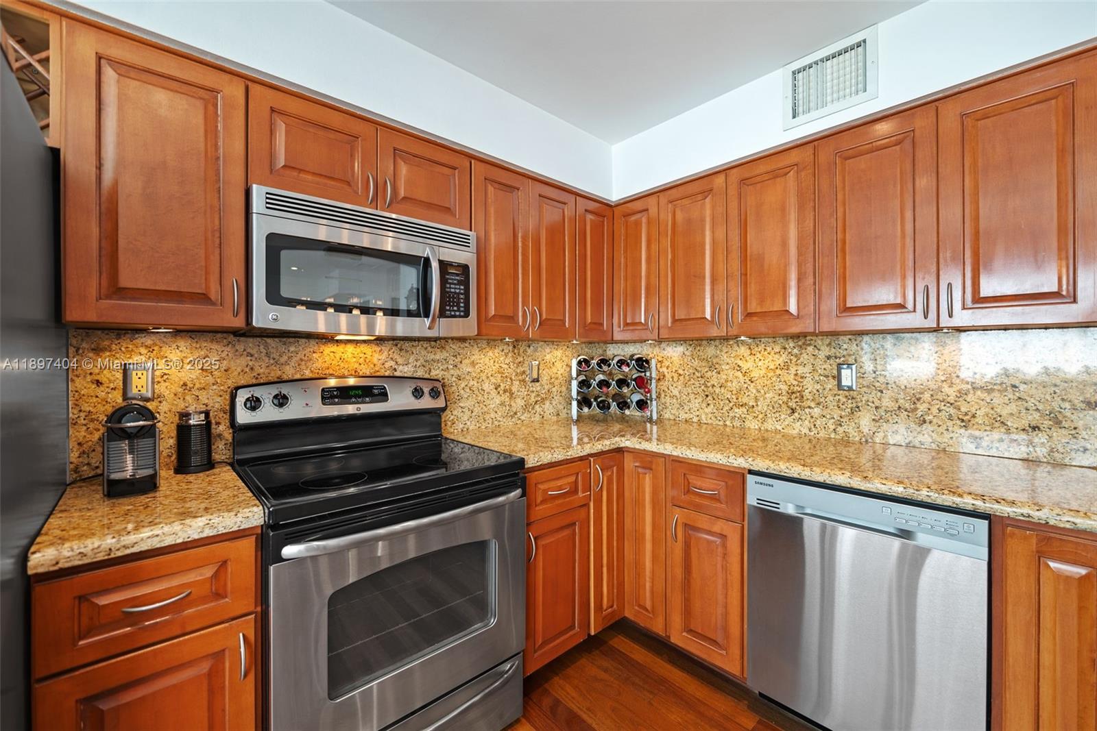 GABLES COURT TOWNHOMES CO - Residential