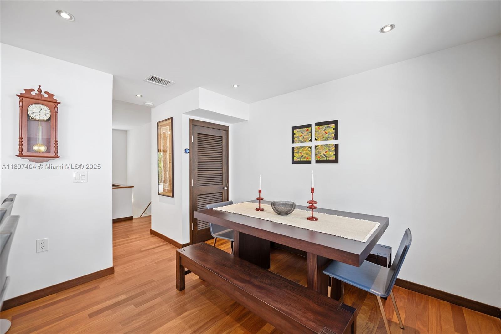 GABLES COURT TOWNHOMES CO - Residential